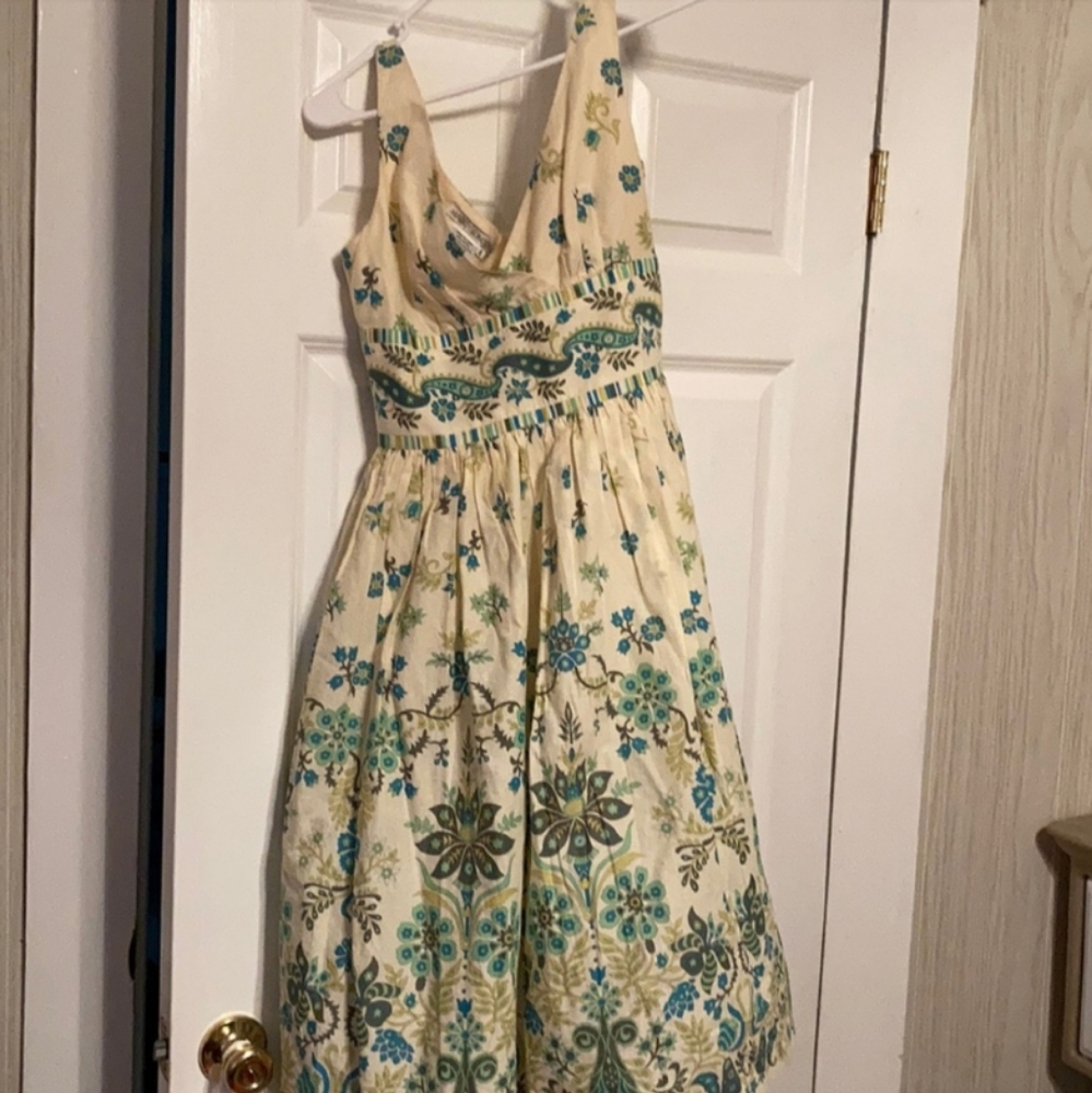 Adorable Maggy London Dress